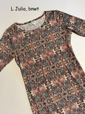 Large Lularoe Julia sheath dress, pastel and black paisleys